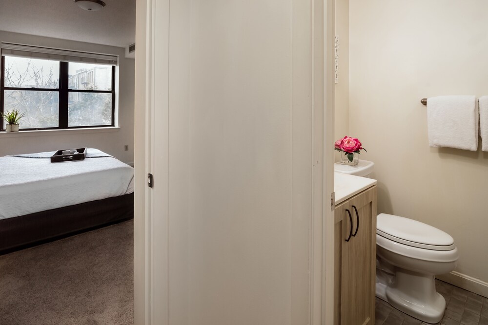 Standard Apartment, 2 Bedrooms - Bathroom