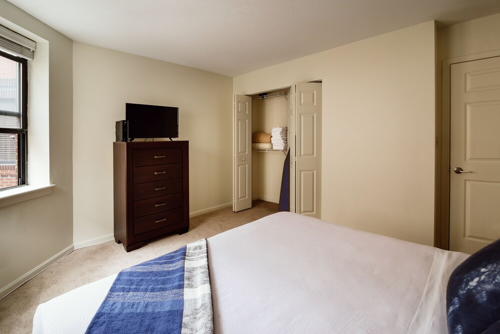Standard Apartment, 2 Bedrooms - Guestroom