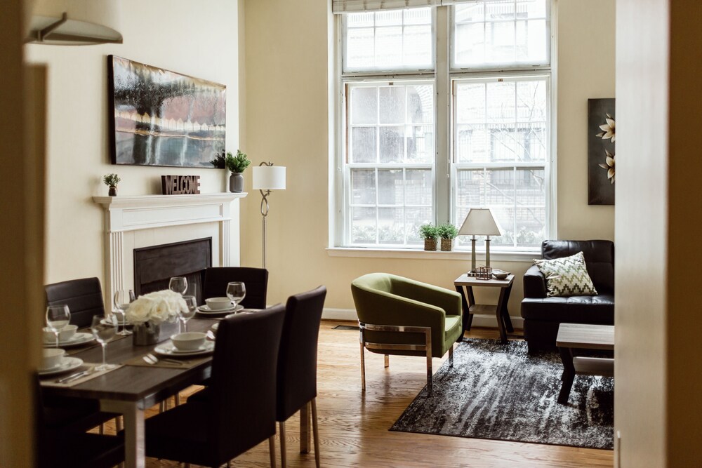 Standard Apartment, 3 Bedrooms - Living Room