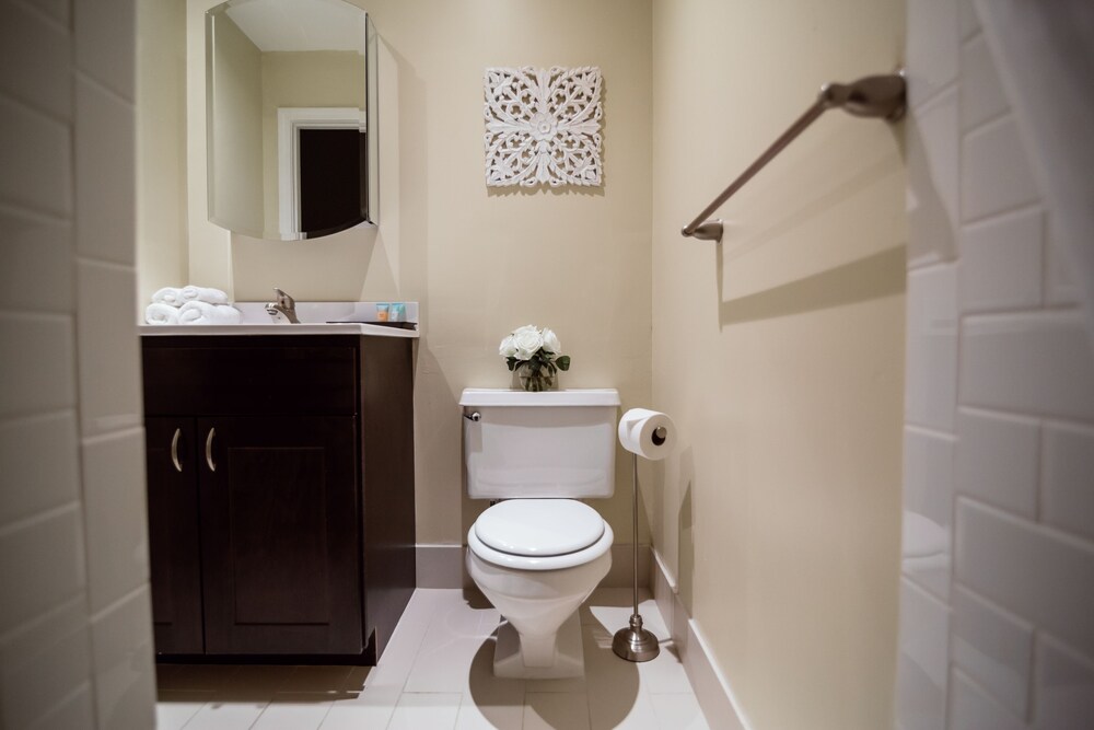 Standard Apartment, 3 Bedrooms - Bathroom
