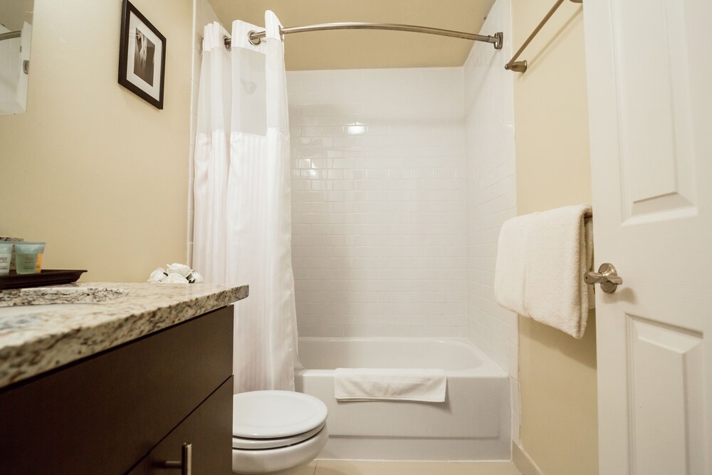 Standard Apartment, 1 Bedroom - Bathroom Shower