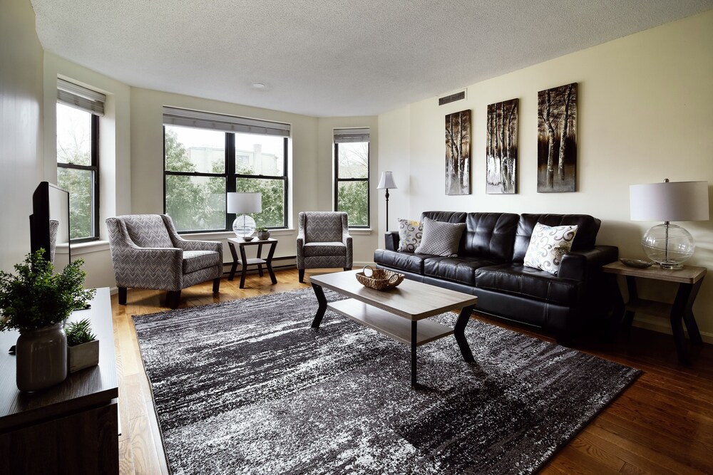 Standard Apartment, 2 Bedrooms - Living Room
