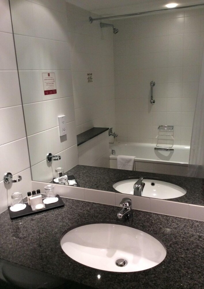 Apartment, 1 Bedroom - Bathroom Sink
