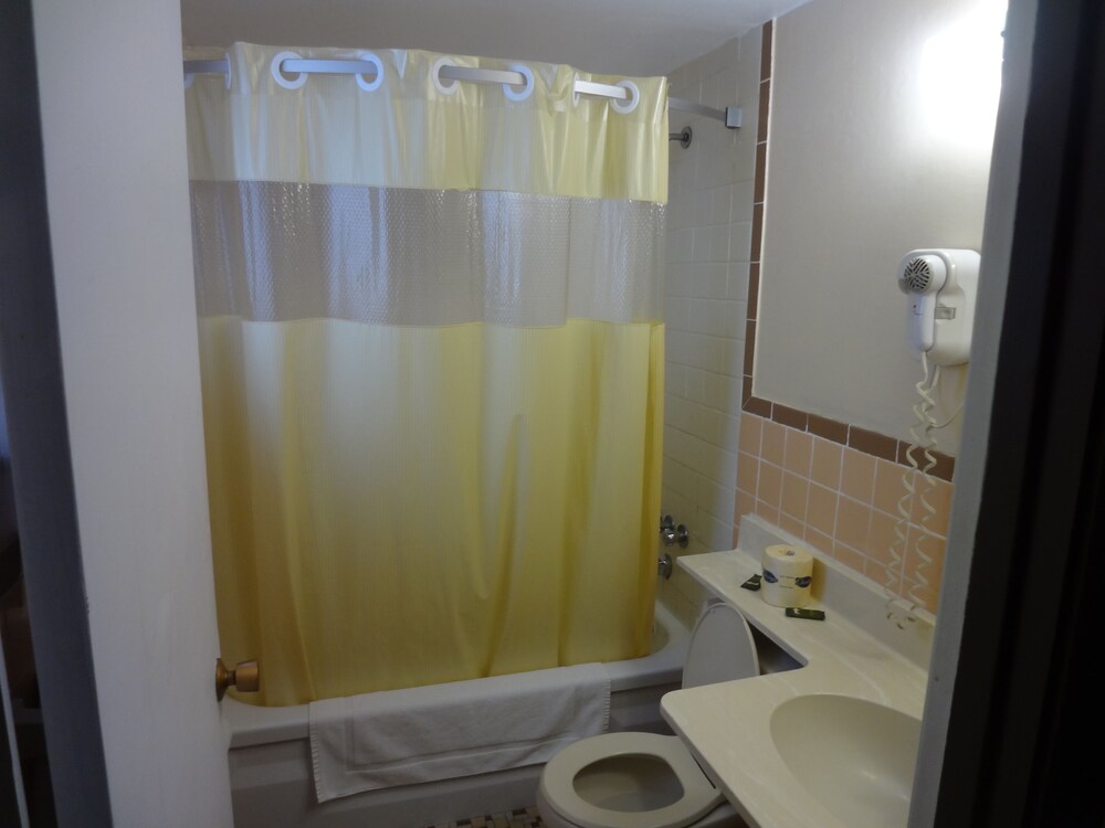 Jetted Tub