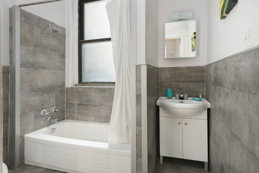 Panoramic Apartment, 4 Bedrooms, Park View - Bathroom