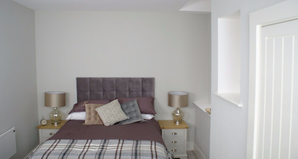 Luxury Apartment, 3 Bedrooms, City View (The Sapphire) - Guestroom
