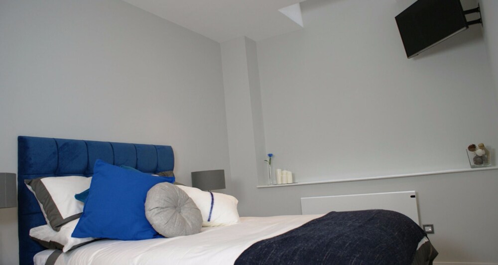Luxury Apartment, 3 Bedrooms, City View (The Sapphire) - Guestroom