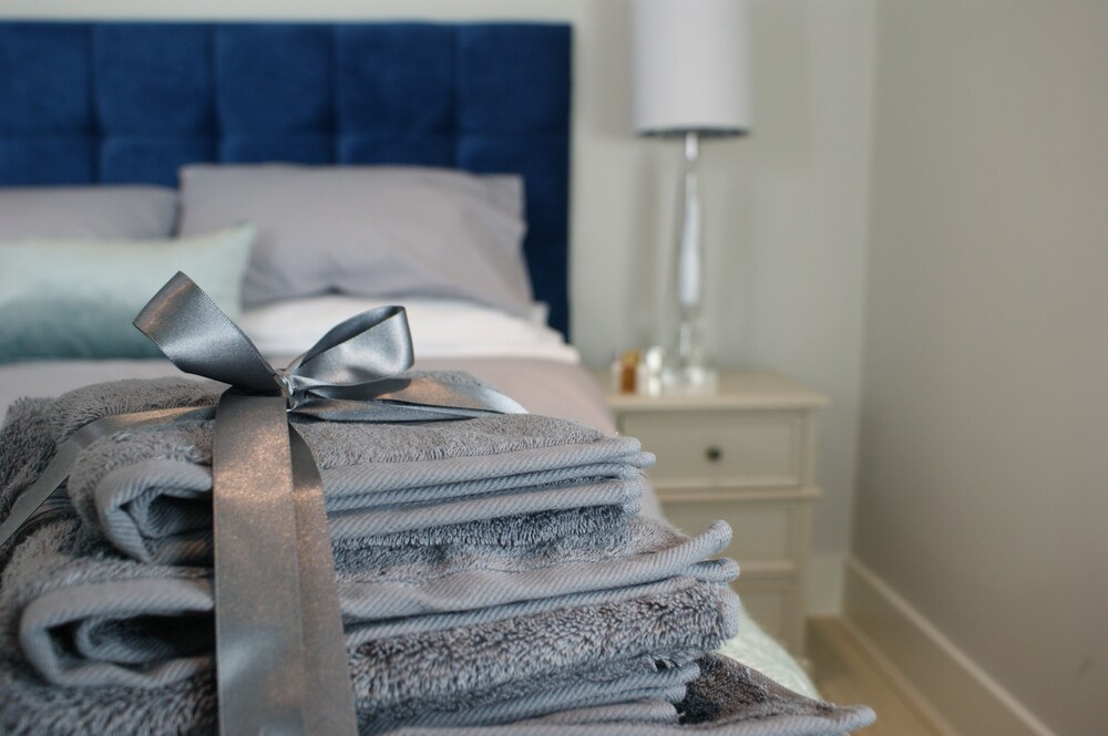 Luxury Apartment, 1 Bedroom, Concierge Service (The Amber) - Guestroom
