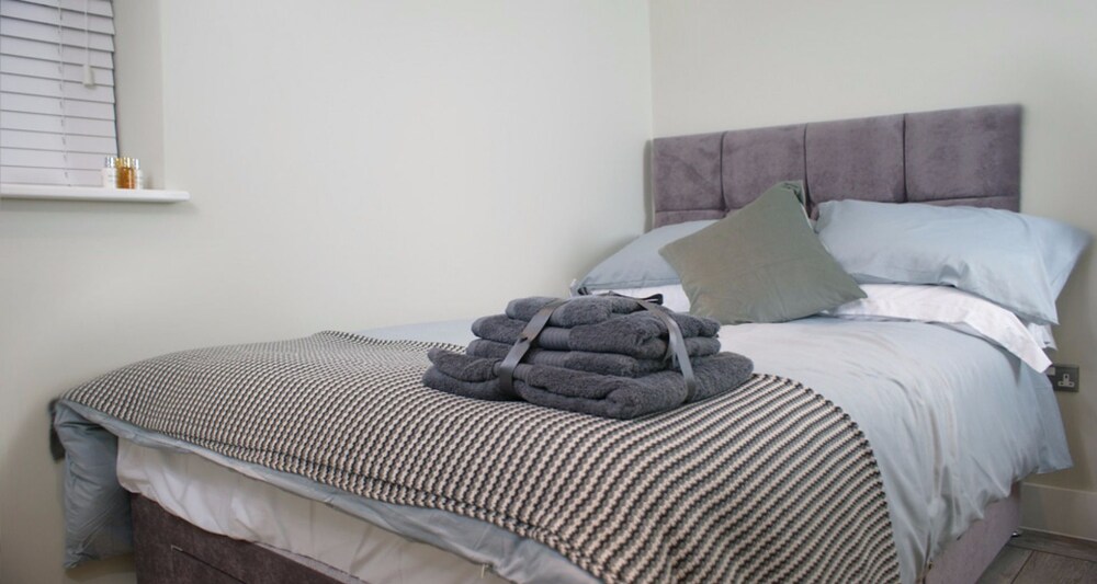 Luxury Apartment, 2 Bedrooms, Concierge Service (The Jade) - Guestroom