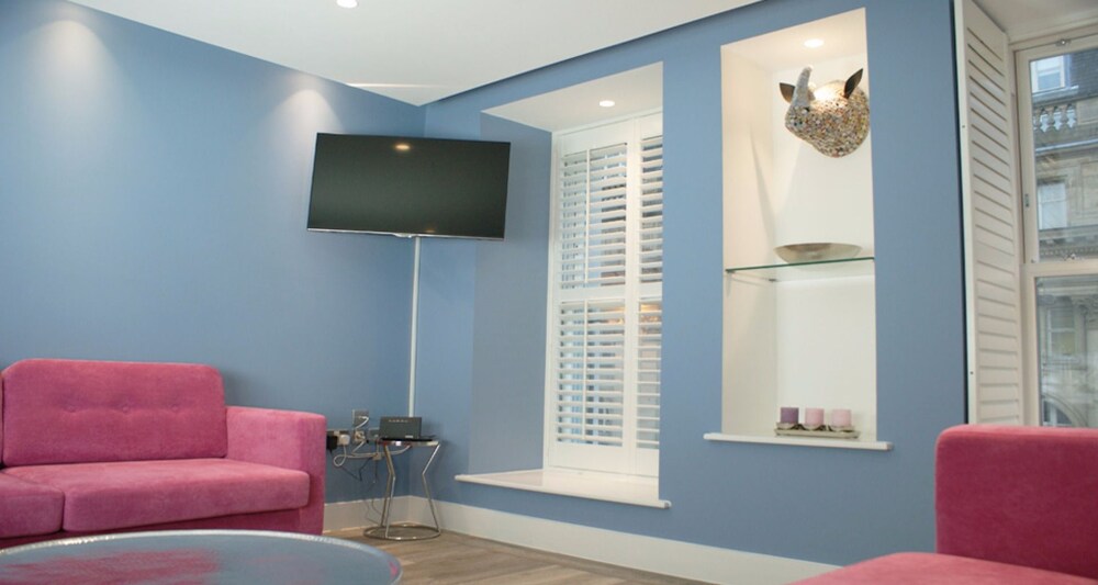 Luxury Apartment, 2 Bedrooms, City View (The Moonstone) - Living Area