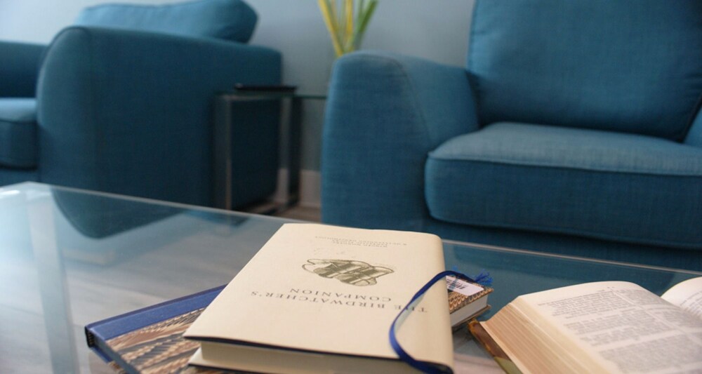 Luxury Apartment, 2 Bedrooms, Concierge Service (The Jade) - Living Area