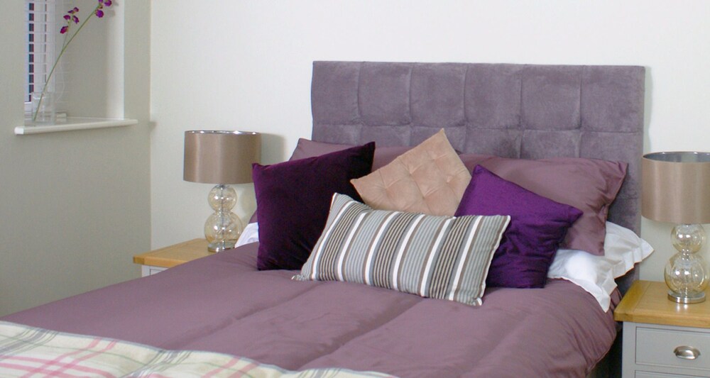 Luxury Apartment, 2 Bedrooms, City View (The Emerald) - Guestroom