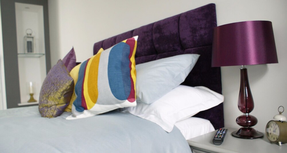 Luxury Apartment, 3 Bedrooms, City View (The Sapphire) - Guestroom