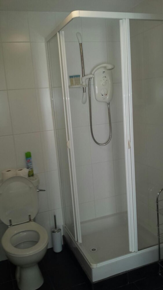 Apartment, 2 Bedrooms - Bathroom Shower