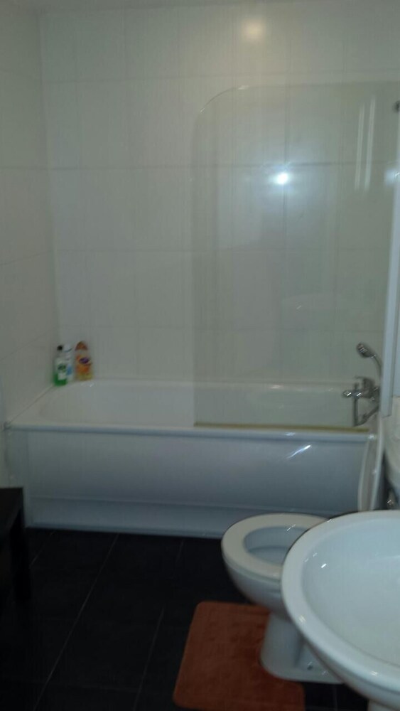 Apartment, 2 Bedrooms - Bathroom