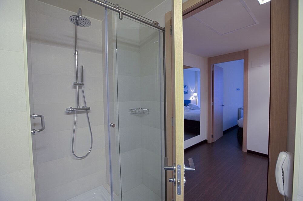 Salle de bain (Appartement, 2 chambres)