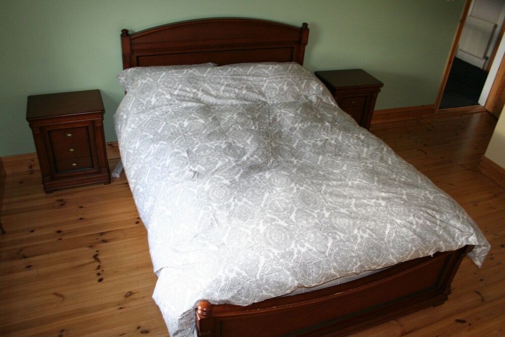 Family House, 5 Bedrooms - Guestroom