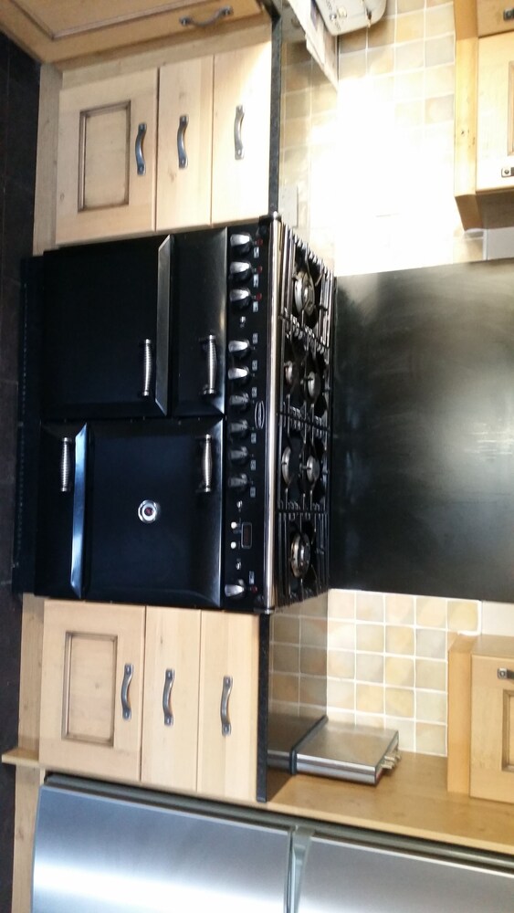 Family House, 5 Bedrooms - In-Room Kitchen