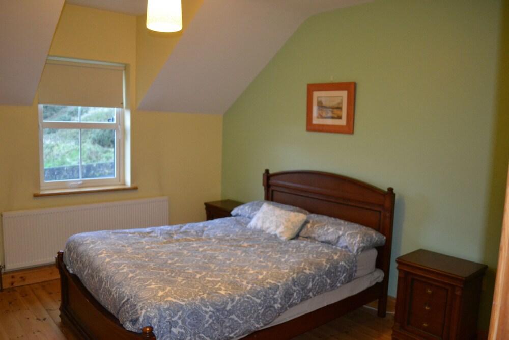 Family House, 5 Bedrooms - Guestroom