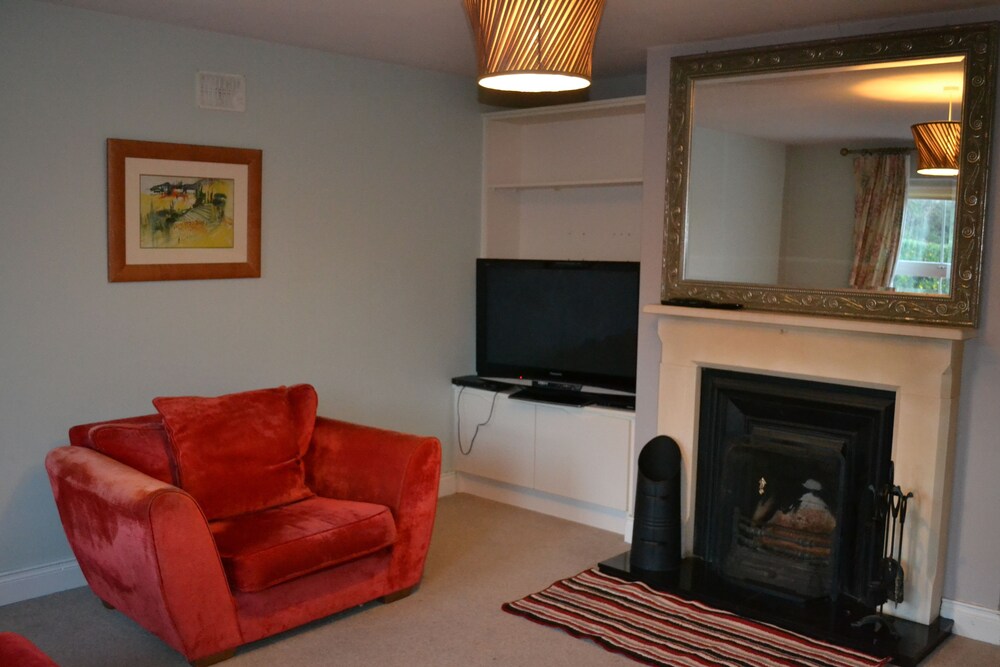 Family House, 5 Bedrooms - Fireplace