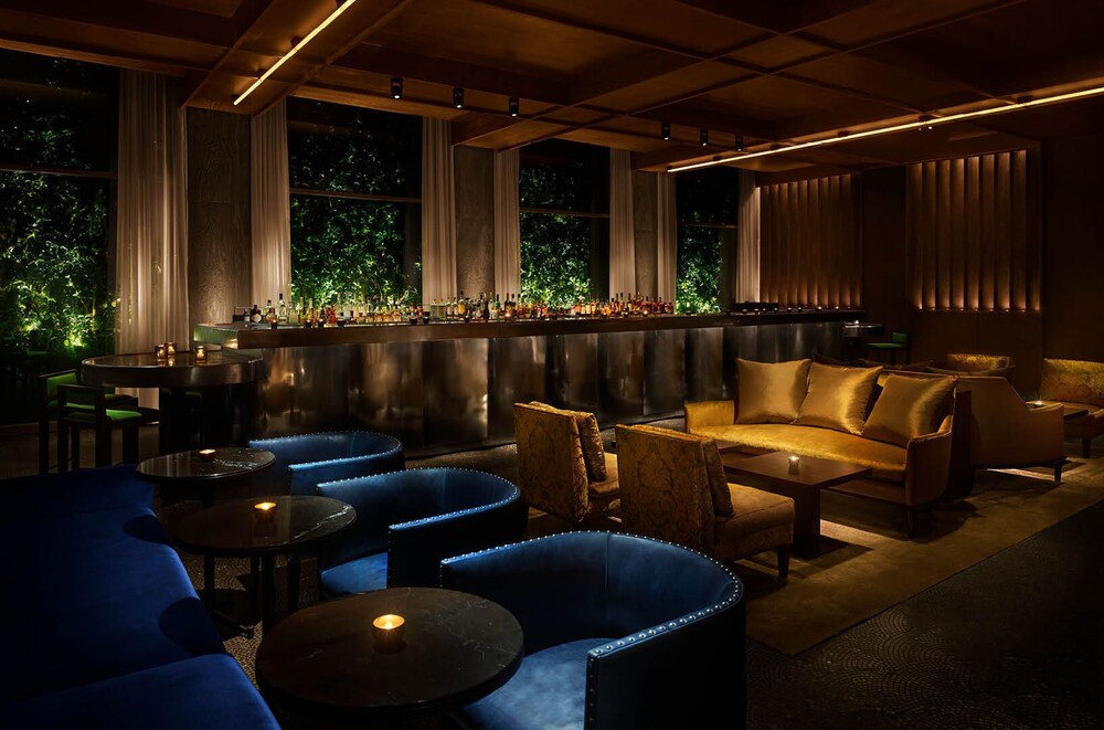 Hotel Bar