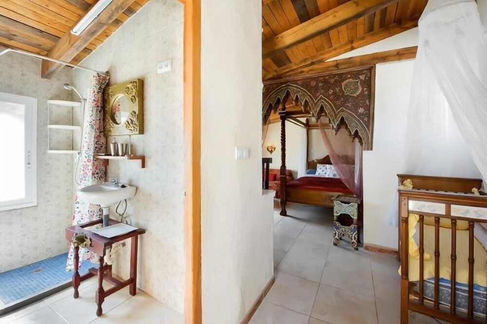 Camera (Appartamento, 6 camere da letto, vista mare, fronte mare)