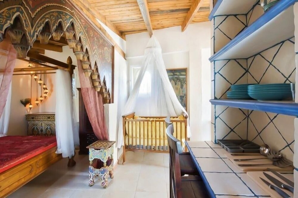 Camera (Appartamento, 6 camere da letto, vista mare, fronte mare)