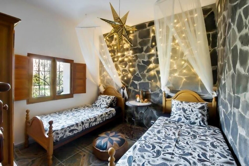 Camera (Appartamento, 6 camere da letto, vista mare, fronte mare)
