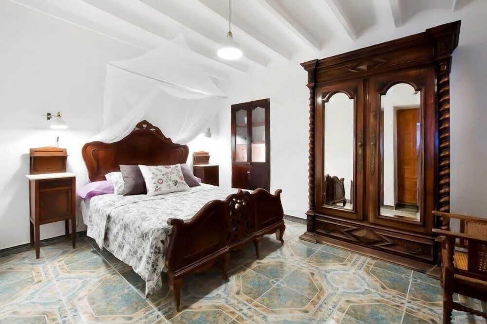 Camera (Appartamento, 6 camere da letto, vista mare, fronte mare)