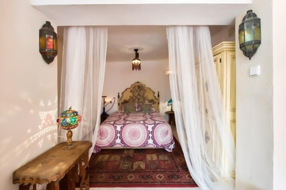 Camera (Appartamento, 6 camere da letto, vista mare, fronte mare)