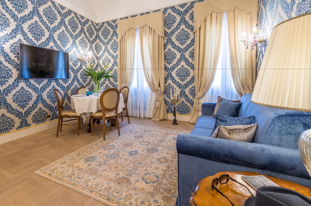 Area soggiorno (Appartamento Royal, 1 camera da letto, angolo cottura, vista città (4 Pax))