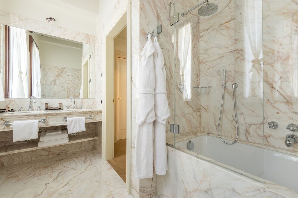 Bagno (Appartamento Royal, 1 camera da letto, angolo cottura, vista città (4 Pax))