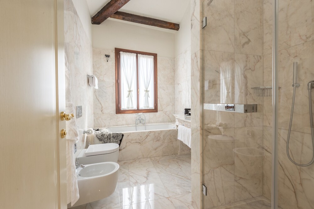 Bagno (Appartamento Royal, 1 camera da letto, angolo cottura, vista città (4 Pax))