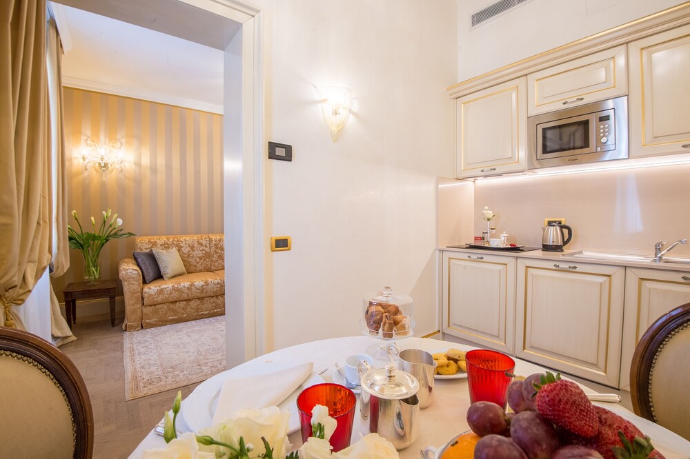 Servizio in camera - Ristorazione (Appartamento Royal, 1 camera da letto, angolo cottura, vista città (3 Pax))