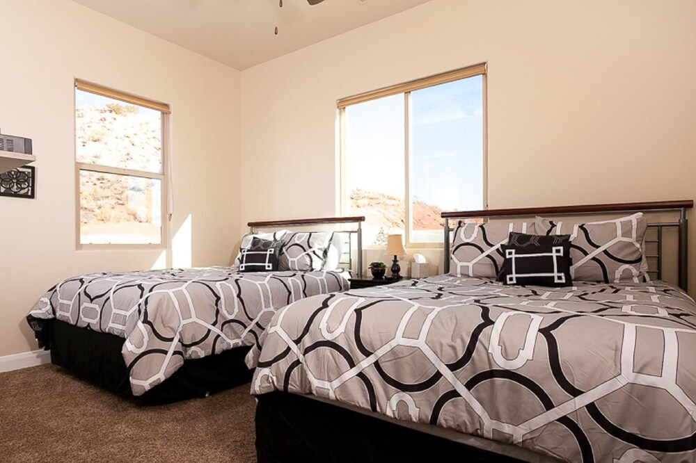 House, 3 Bedrooms, Golf View - Room