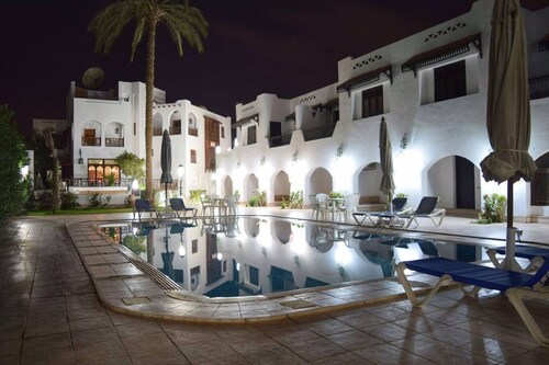 Six Corners Resort