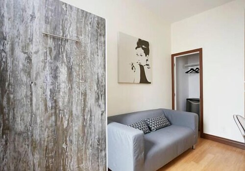 Exclusive Studio, 1 Twin Bed (#304) - Living Area