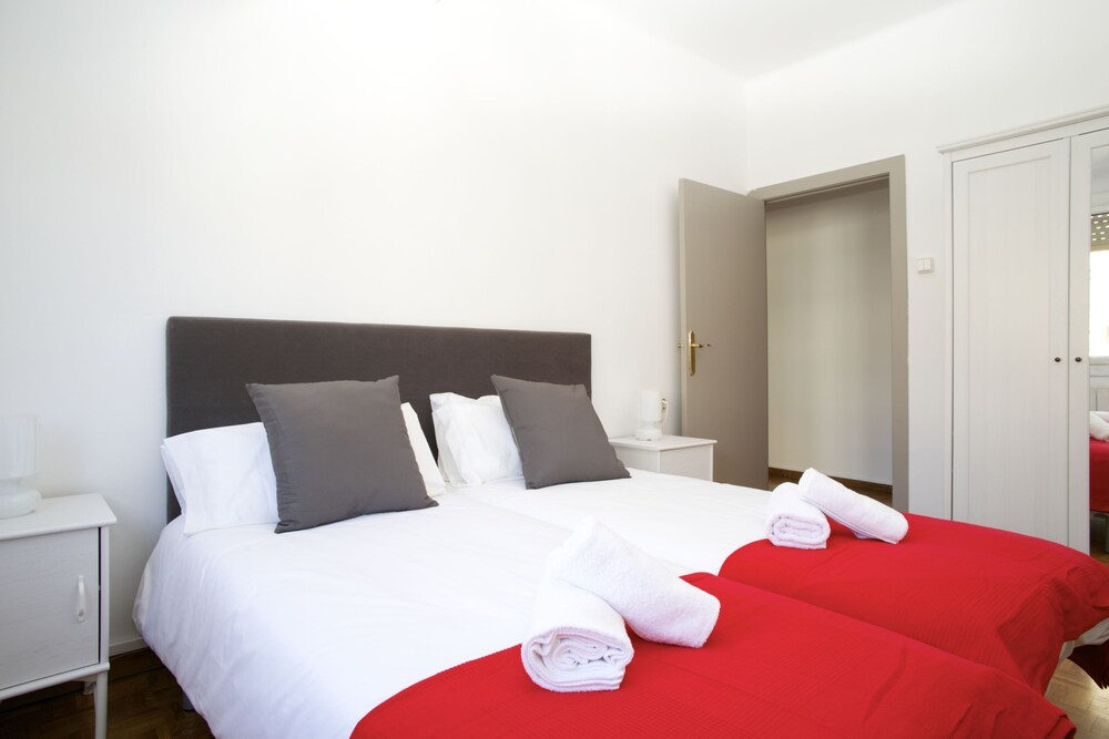 Apartment, 3 Bedrooms, City View - Guestroom