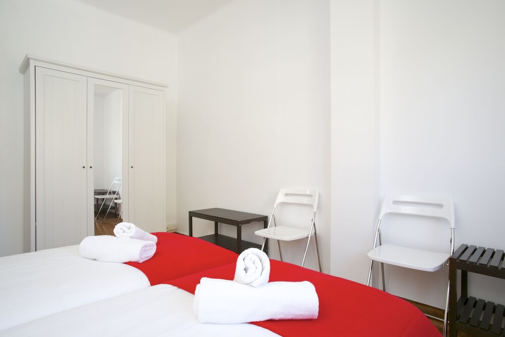 Apartment, 3 Bedrooms, City View - Guestroom