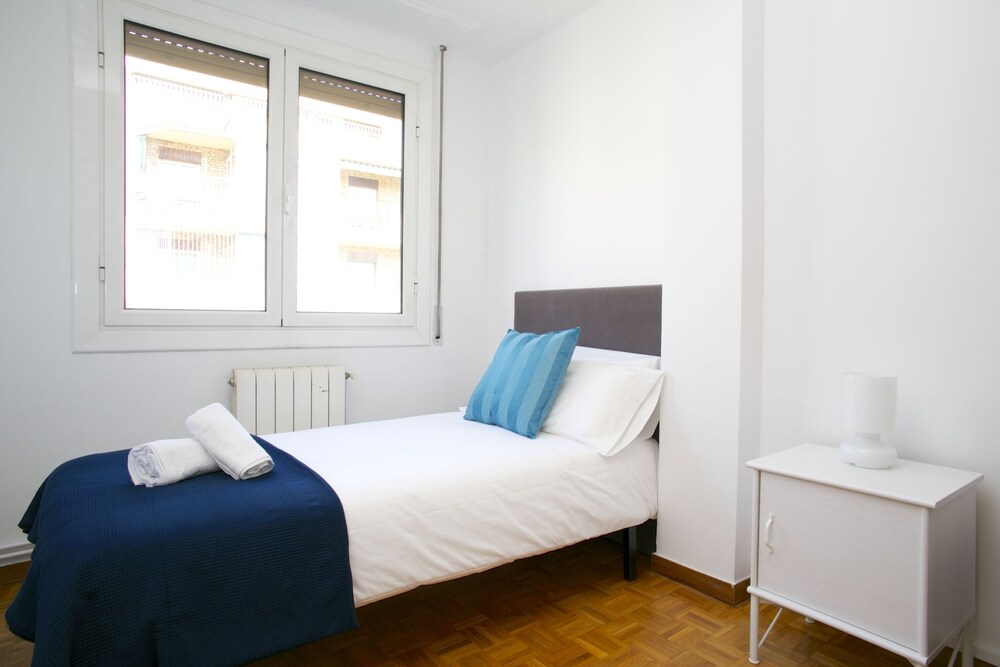Apartment, 3 Bedrooms, City View - Guestroom