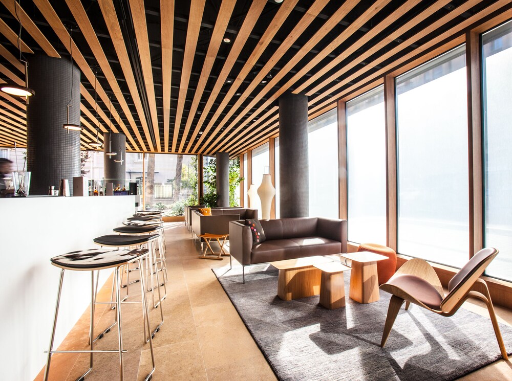 Hotel Lounge