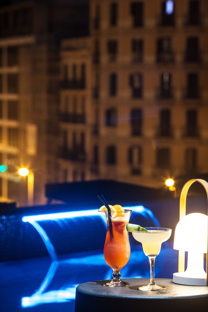 Hotel Lounge