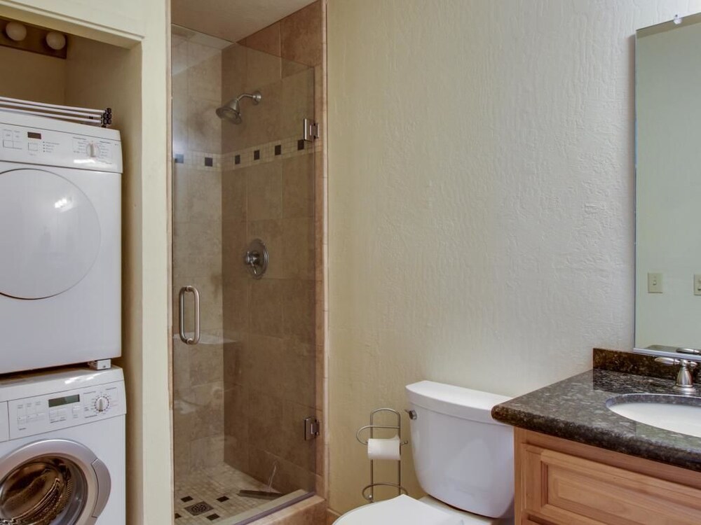 Équipement de la salle de bain (Appartement, 2 chambres)