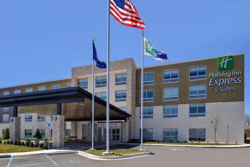 Holiday Inn Express & Suites Brighton South - US 23