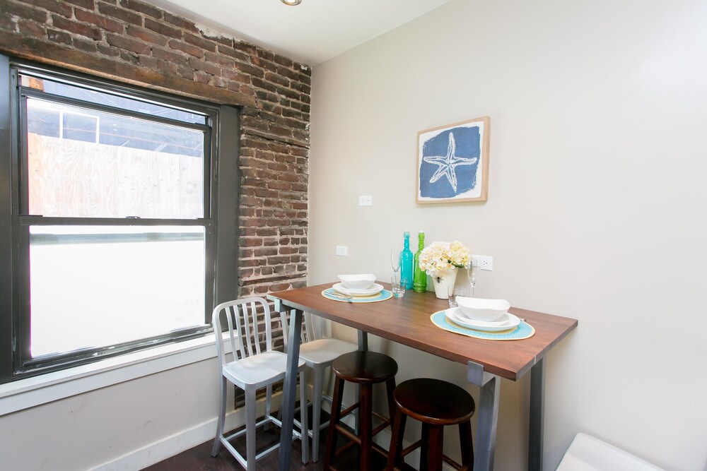 Apartment, 3 Bedrooms, View - In-Room Dining
