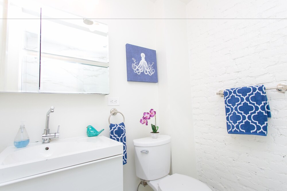 Apartment, 3 Bedrooms, View - Bathroom