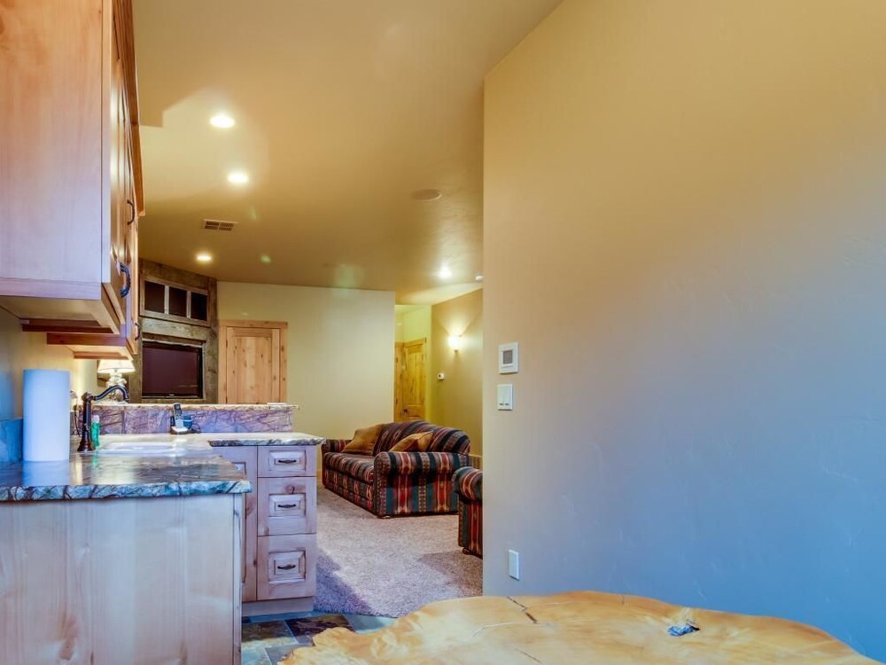Apartment, 5 Bedrooms - In-Room Kitchen