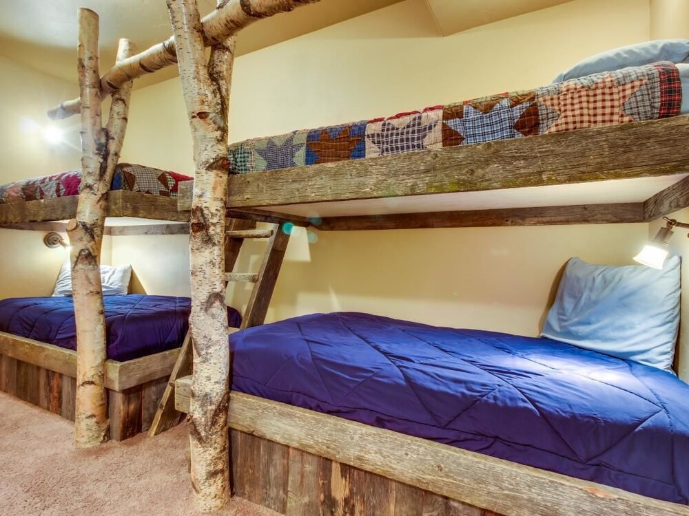 Apartment, 5 Bedrooms - Guestroom