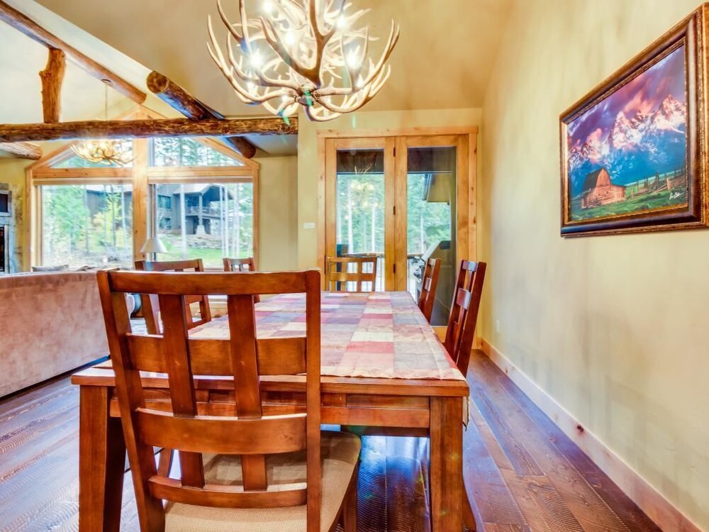 Apartment, 5 Bedrooms - In-Room Dining