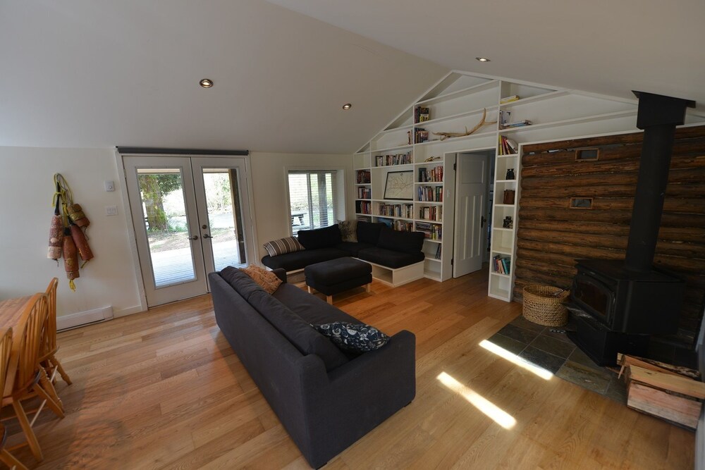 Cottage, 3 Bedrooms, Patio, River View - Living Room